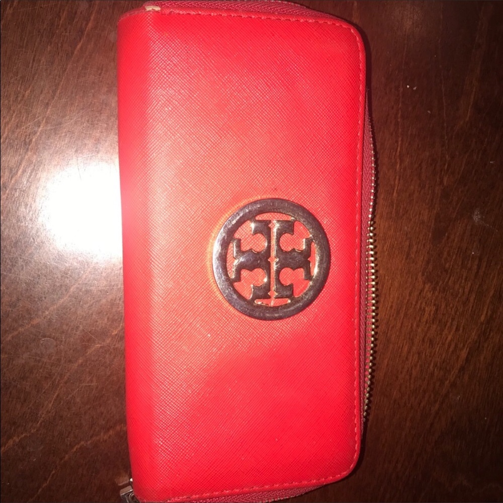 Tory Burch wallet